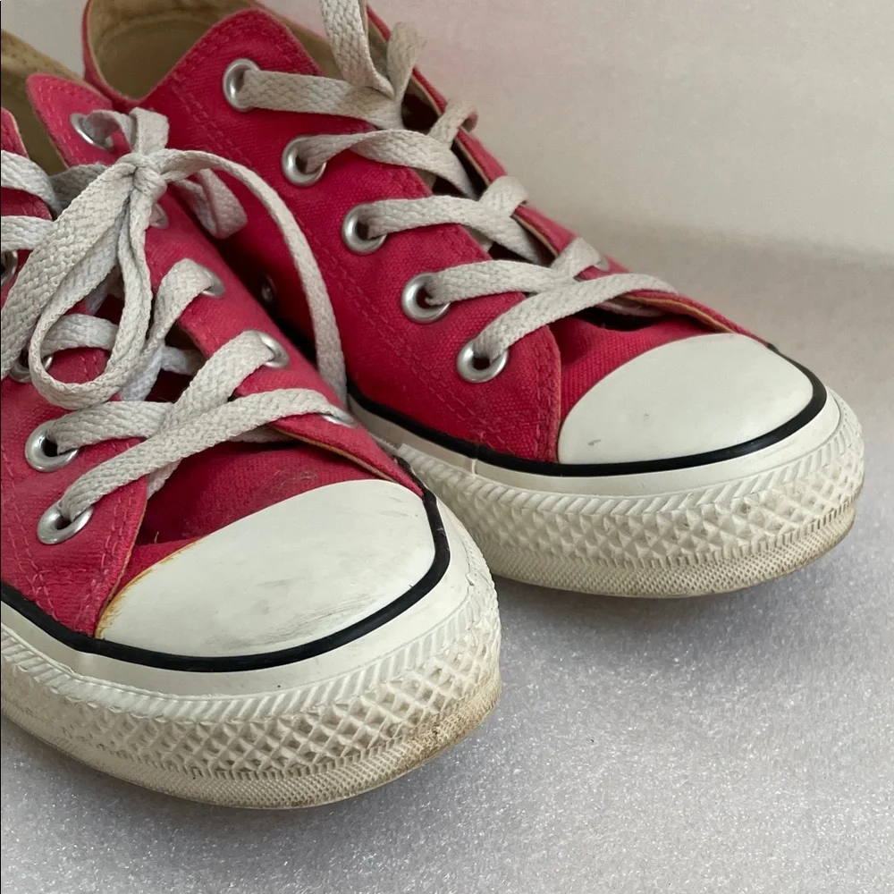 Converse hot pink Canvas Sneakers size 6 women’s